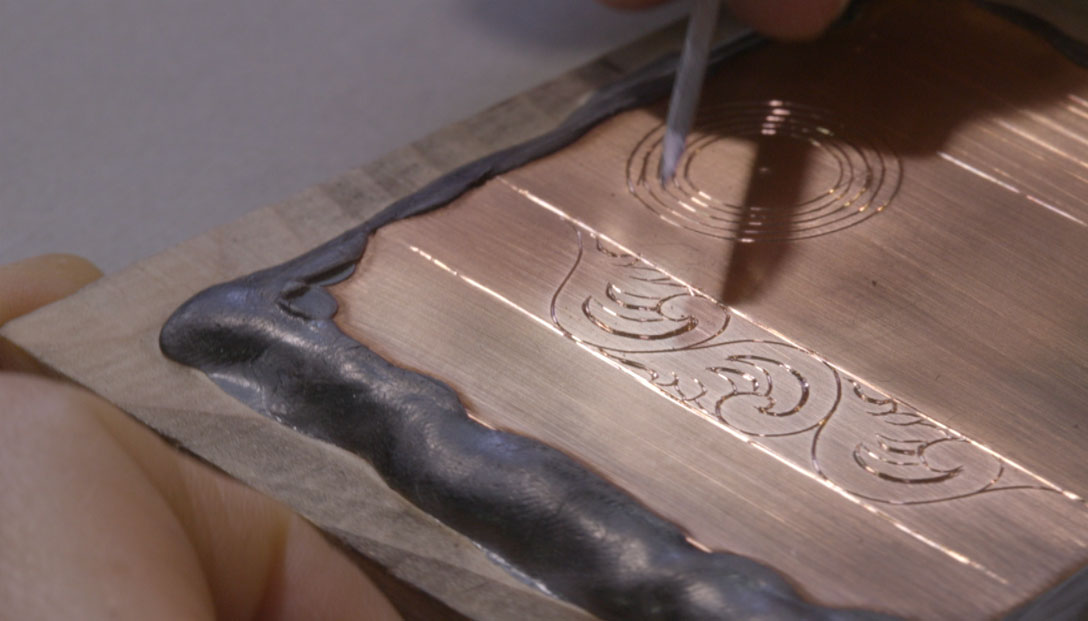 5.-Diseño-Florentino-corridietro-en-papel-y-metal